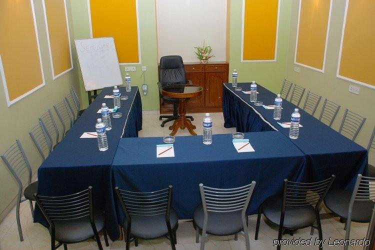 Hotel Housez43 Kolkata Facilities photo